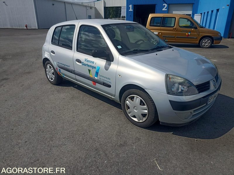 Renault Clio 2 1.5 dCi - 107100kms - 2004 - Coche: foto 3 Renault Clio 2 1.5 dCi - 107100kms - 2004 - Coche: foto 3