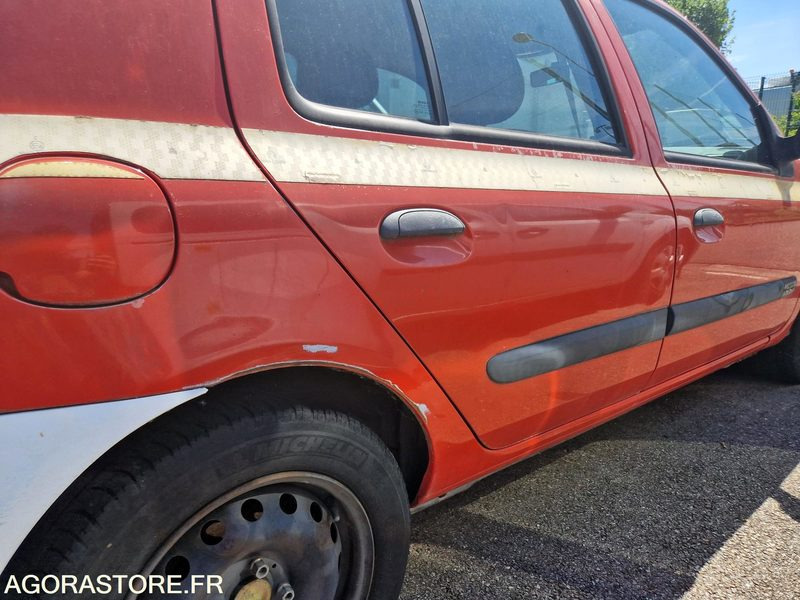 Renault Clio - 781YW69 - Coche: foto 5 Renault Clio - 781YW69 - Coche: foto 5