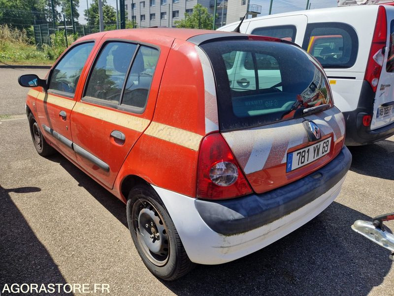 Renault Clio - 781YW69 - Coche: foto 4 Renault Clio - 781YW69 - Coche: foto 4