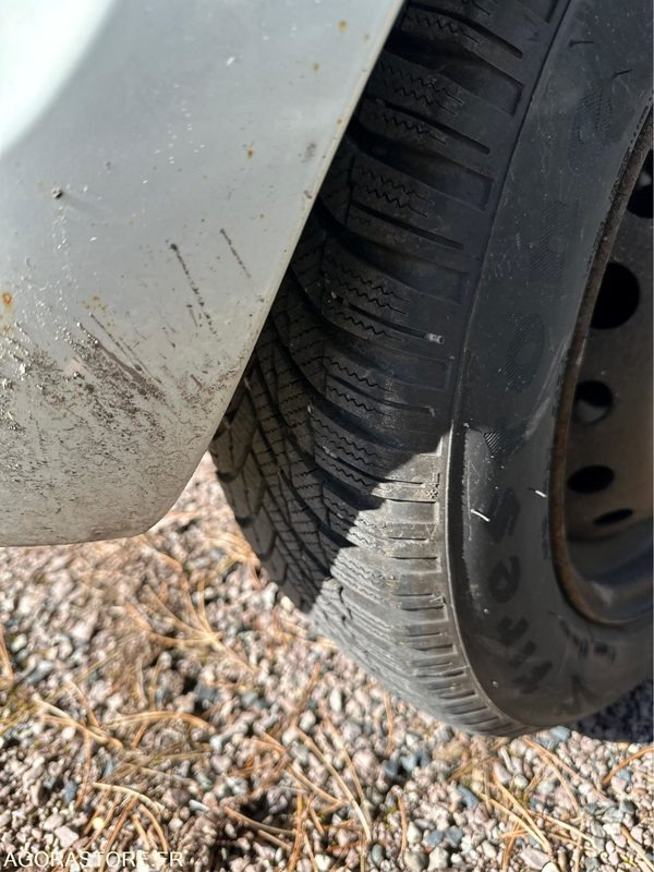 Renault Clio DCI 90 - 2012 - 181569 KM (P0402825 / DJ460JV) - Coche: foto 4 Renault Clio DCI 90 - 2012 - 181569 KM (P0402825 / DJ460JV) - Coche: foto 4