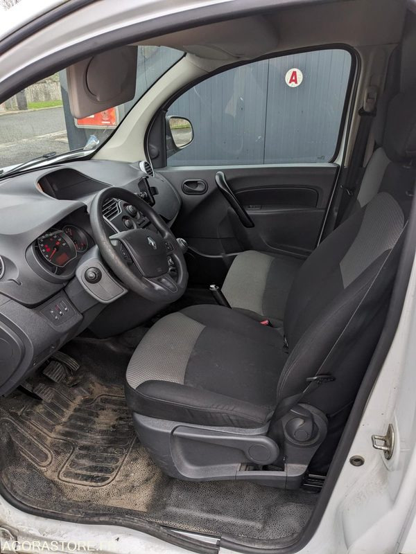 Furgoneta pequeña Renault Kangoo: foto 7 Furgoneta pequeña Renault Kangoo: foto 7