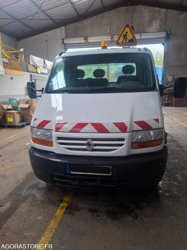 Renault Mascott benne roues jumelées 183615kms 2000 - Volquete furgoneta: foto 2 Renault Mascott benne roues jumelées 183615kms 2000 - Volquete furgoneta: foto 2