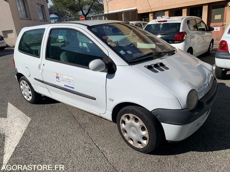 Renault Twingo - 2005 - 149 462 kms - 368 BLL 06 - Coche: foto 3 Renault Twingo - 2005 - 149 462 kms - 368 BLL 06 - Coche: foto 3