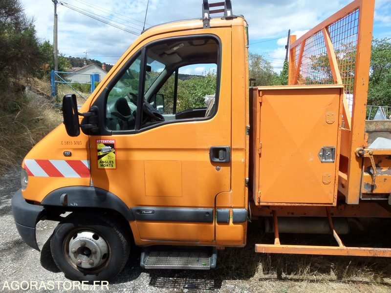 Renault mascott tribenne 5T- 310000km - 2001 (BY-529-FQ) - Volquete furgoneta: foto 2 Renault mascott tribenne 5T- 310000km - 2001 (BY-529-FQ) - Volquete furgoneta: foto 2