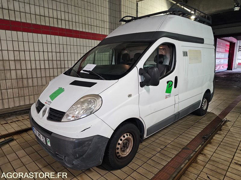 Renault trafic - 2008 - 51119km - 239 AMZ 93 - Furgón: foto 1 Renault trafic - 2008 - 51119km - 239 AMZ 93 - Furgón: foto 1