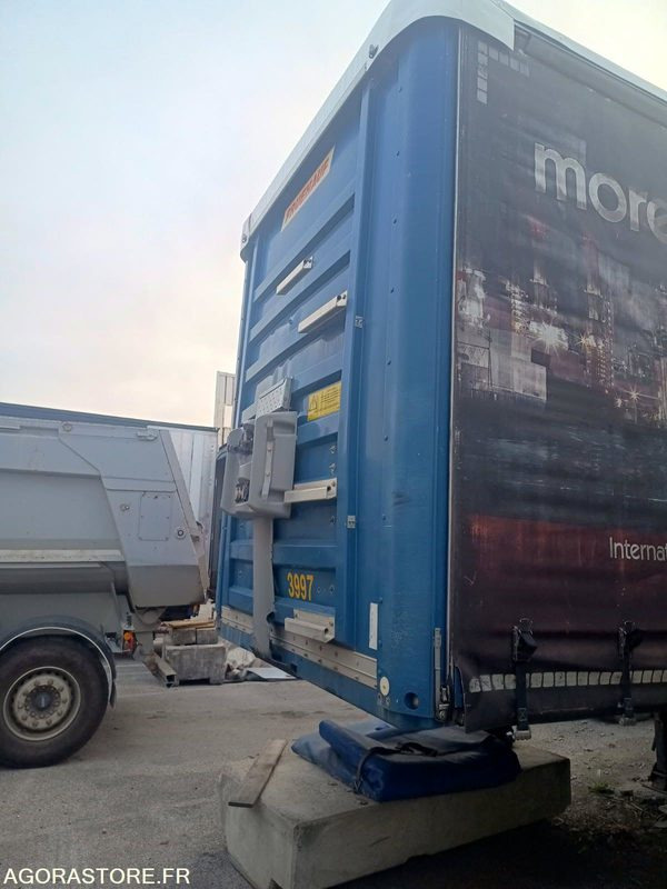 Semi-remorque Bâchée Fruehauf - 2014 (3997) - Semirremolque lona: foto 4 Semi-remorque Bâchée Fruehauf - 2014 (3997) - Semirremolque lona: foto 4