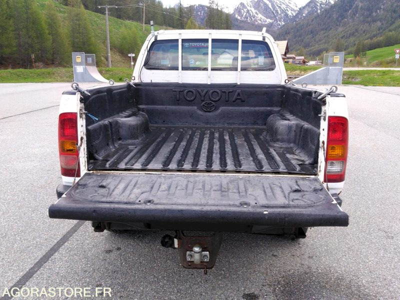 TOYOTA HILUX - Volquete furgoneta: foto 3 TOYOTA HILUX - Volquete furgoneta: foto 3