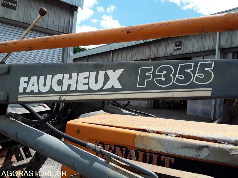 TRACTEUR RENAULT 600M chargeur D3099 - Tractor: foto 4 TRACTEUR RENAULT 600M chargeur D3099 - Tractor: foto 4
