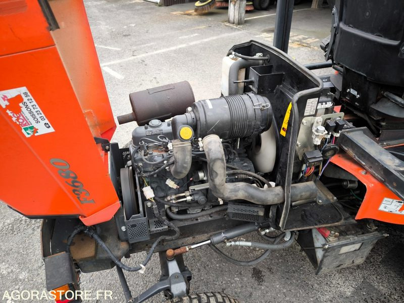 Tondeuse KUBOTA F3680 3688 heures 2013 - Cortacésped: foto 3 Tondeuse KUBOTA F3680 3688 heures 2013 - Cortacésped: foto 3