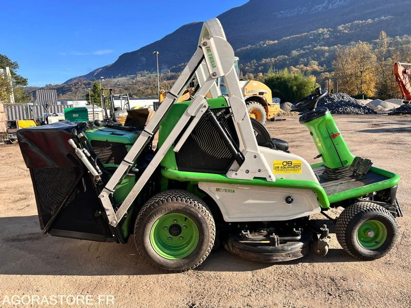 Tondeuse auto portée ETESIA HYDRO 124D - Année 2006 - 2190 heures - Cortacésped: foto 3 Tondeuse auto portée ETESIA HYDRO 124D - Année 2006 - 2190 heures - Cortacésped: foto 3