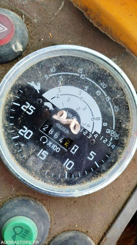 Tracteur RENAULT - 2864H - 1988 - 7723-KY-32 - ROULANT ET MOTEUR TOURNANT - Tractor: foto 4 Tracteur RENAULT - 2864H - 1988 - 7723-KY-32 - ROULANT ET MOTEUR TOURNANT - Tractor: foto 4
