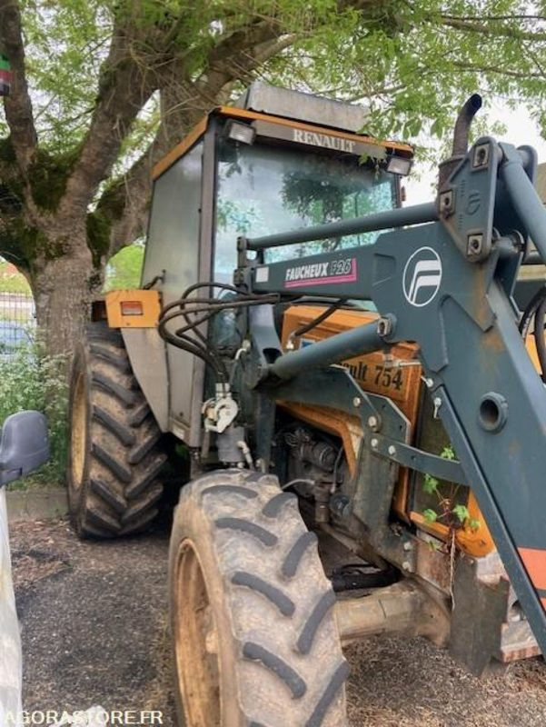 Tracteur Renault 754 - Tractor: foto 3 Tracteur Renault 754 - Tractor: foto 3