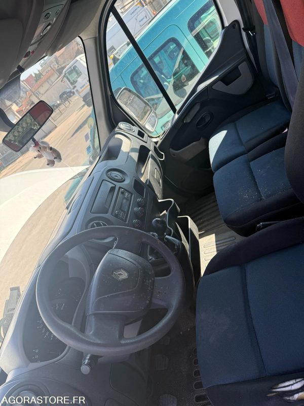 Renault master gazole 60156kms 2014 - Volquete furgoneta: foto 3 Renault master gazole 60156kms 2014 - Volquete furgoneta: foto 3