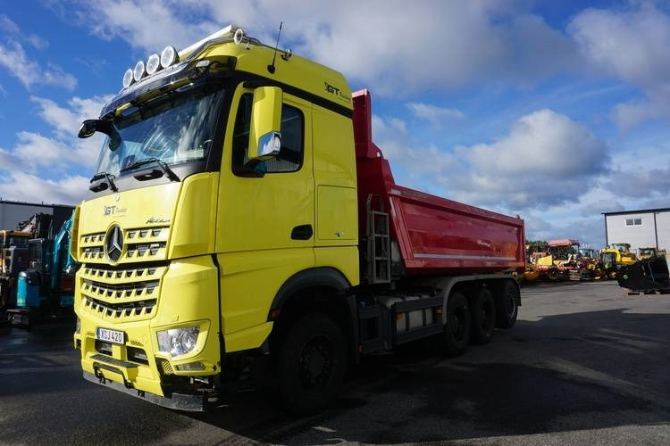 Mercedes-Benz Arocs - Camión volquete: foto 1 Mercedes-Benz Arocs - Camión volquete: foto 1