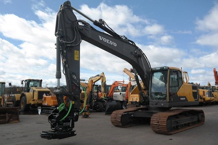 Volvo EC220 E *Uthyres* - Excavadora de cadenas: foto 2 Volvo EC220 E *Uthyres* - Excavadora de cadenas: foto 2