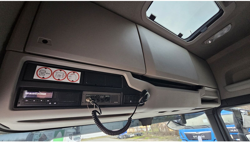 Cabeza tractora Scania R460: foto 12