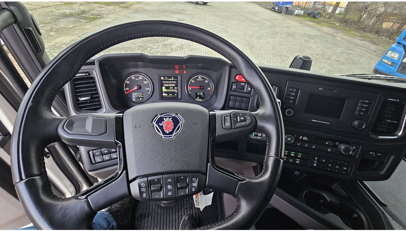 Cabeza tractora Scania R460: foto 7
