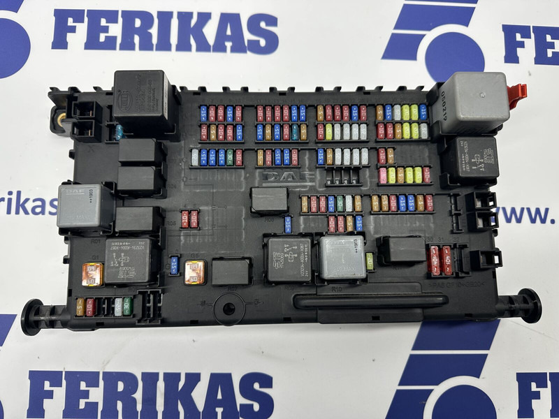 DAF XF106 EURO 6 - Sistema eléctrico para Camión: foto 1 DAF XF106 EURO 6 - Sistema eléctrico para Camión: foto 1