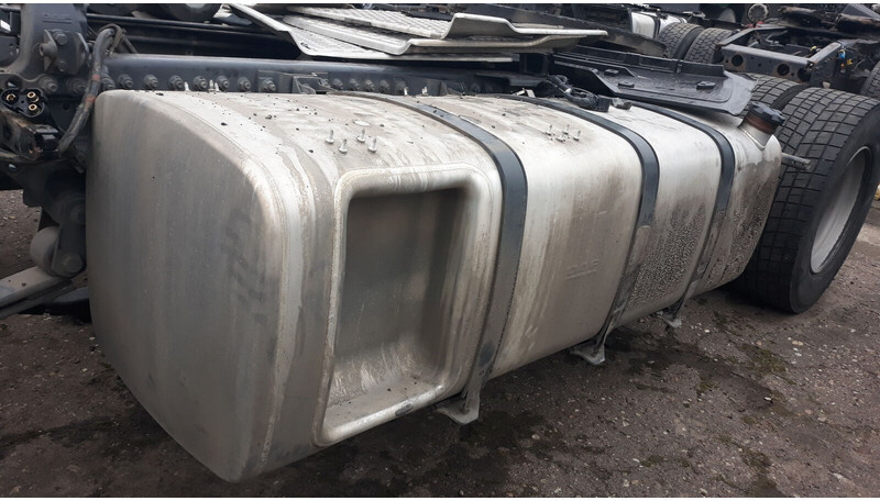 DAF complete fuel tank 765L with brackets - Depósito de combustible para Camión: foto 1 DAF complete fuel tank 765L with brackets - Depósito de combustible para Camión: foto 1