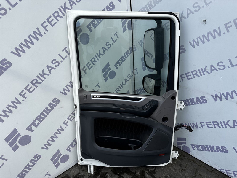 DAF left side - Puerta y piezas para Camión: foto 2 DAF left side - Puerta y piezas para Camión: foto 2