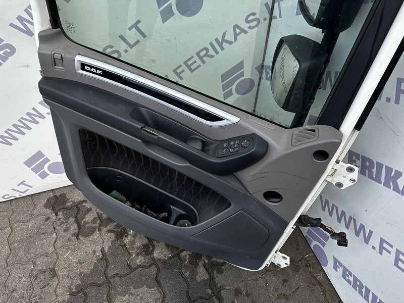 DAF left side - Puerta y piezas para Camión: foto 3 DAF left side - Puerta y piezas para Camión: foto 3