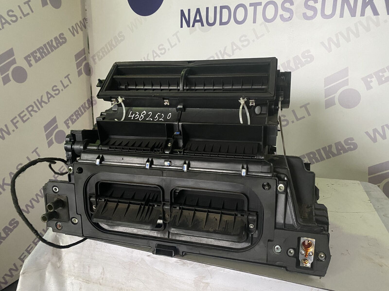 Iveco STRALIS - Calefacción/ Ventilación para Camión: foto 1 Iveco STRALIS - Calefacción/ Ventilación para Camión: foto 1