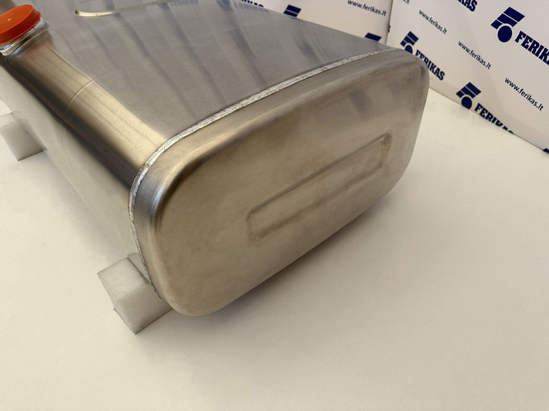 MAN New aluminum fuel tank 200L - Depósito de combustible para Camión: foto 2 MAN New aluminum fuel tank 200L - Depósito de combustible para Camión: foto 2