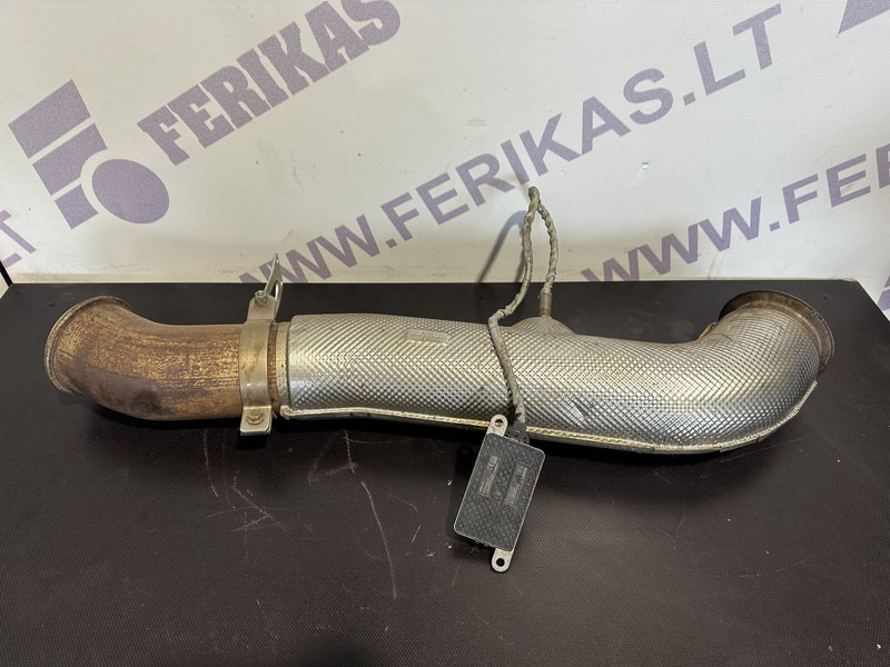 MAN exhaust pipe with NOX sensor - Tubo de escape para Camión: foto 1 MAN exhaust pipe with NOX sensor - Tubo de escape para Camión: foto 1
