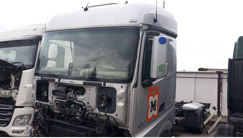 Mercedes-Benz Actros MP4 - Cabina e interior para Camión: foto 1 Mercedes-Benz Actros MP4 - Cabina e interior para Camión: foto 1