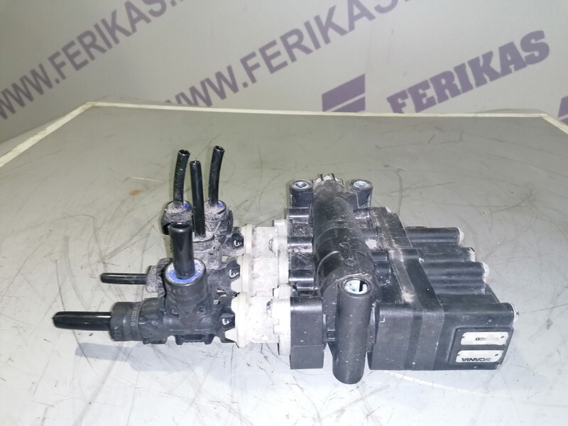 Scania Solenoid valve Air suspension - Válvula para Camión: foto 1 Scania Solenoid valve Air suspension - Válvula para Camión: foto 1