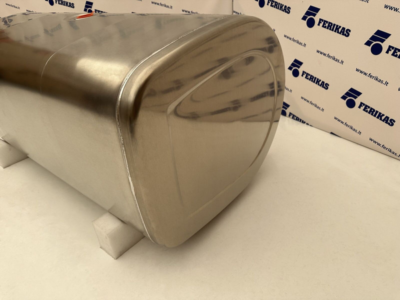 Volvo Renault - Depósito de combustible para Camión: foto 2 Volvo Renault - Depósito de combustible para Camión: foto 2