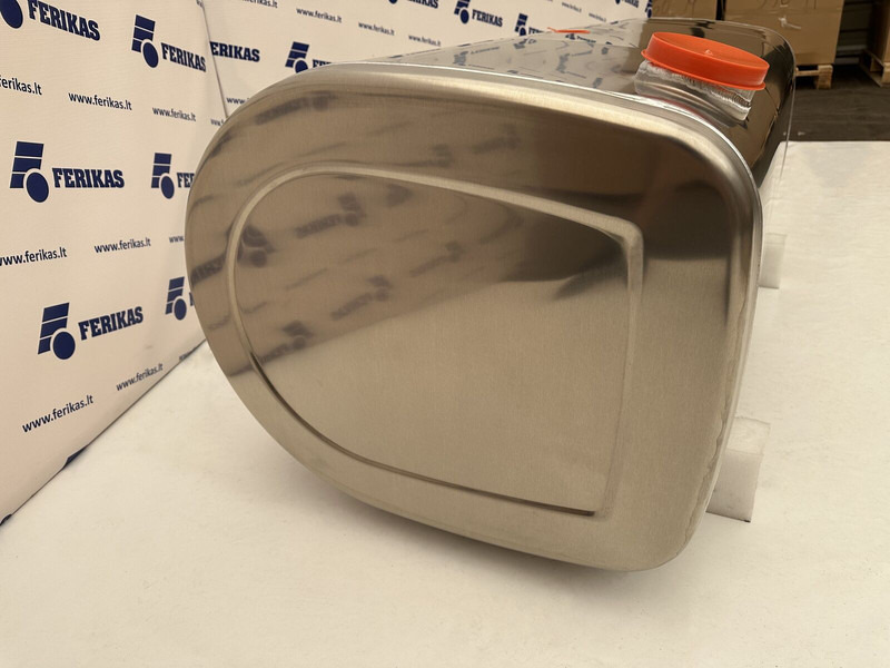 Volvo Renault - Depósito de combustible para Camión: foto 3 Volvo Renault - Depósito de combustible para Camión: foto 3