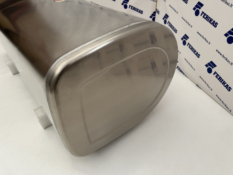 Volvo VOLVO RENAULT - Depósito de combustible para Camión: foto 2 Volvo VOLVO RENAULT - Depósito de combustible para Camión: foto 2