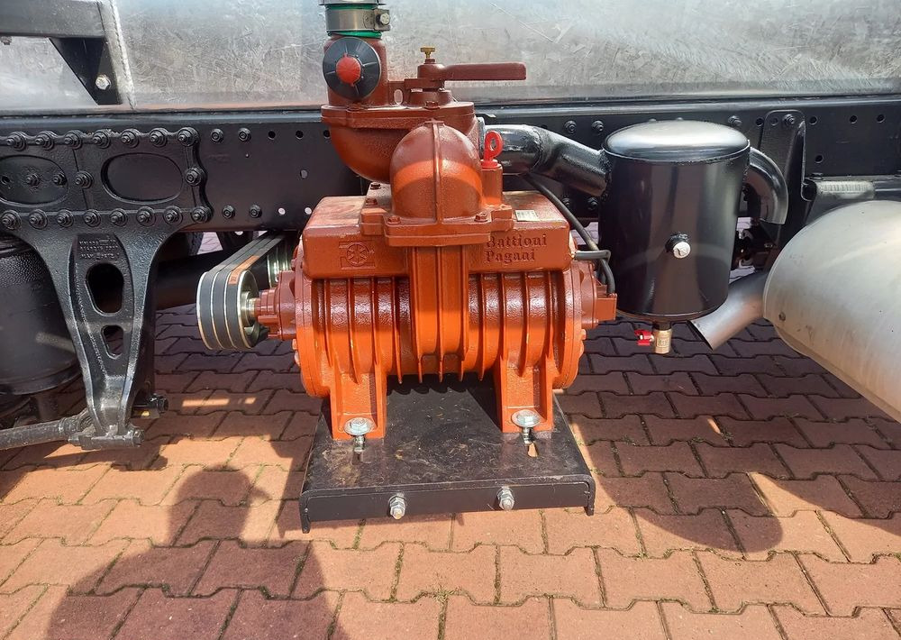 MAN TGM 12 250 E 5 - Camión cisterna: foto 4 MAN TGM 12 250 E 5 - Camión cisterna: foto 4