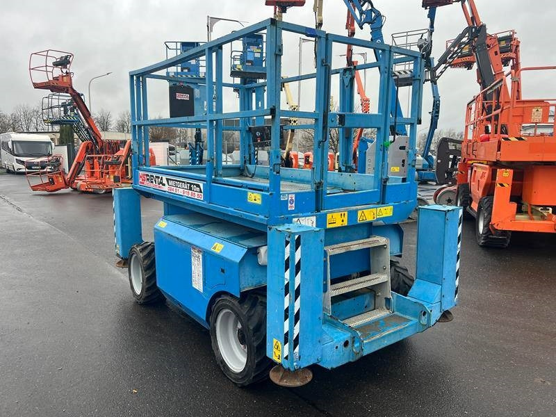 Plataforma de tijeras Genie GS2668 RT diesel 4x4 10m (1527): foto 9