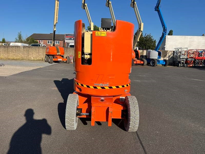 JLG E300 AJP elektro 11m (1791) - Plataforma articulada: foto 3 JLG E300 AJP elektro 11m (1791) - Plataforma articulada: foto 3