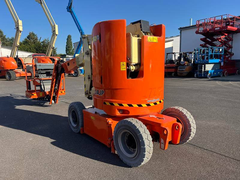 JLG E300 AJP elektro 11m (1791) - Plataforma articulada: foto 4 JLG E300 AJP elektro 11m (1791) - Plataforma articulada: foto 4