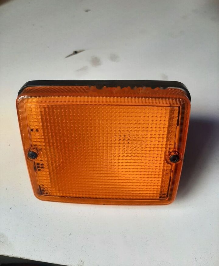 Volvo 1110985 vo 70305322 Volvo 70305322 - Luz direccional para Autobús: foto 4 Volvo 1110985 vo 70305322 Volvo 70305322 - Luz direccional para Autobús: foto 4