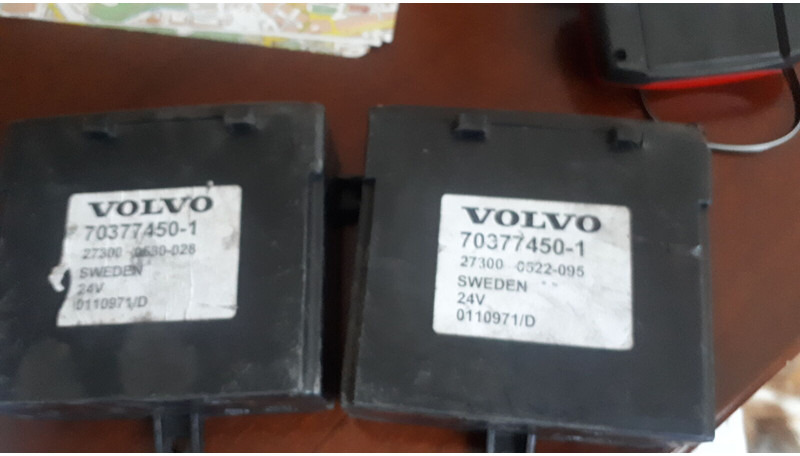 Volvo 20503188-P04.3195082-2 R03 - Unidad de control: foto 2 Volvo 20503188-P04.3195082-2 R03 - Unidad de control: foto 2