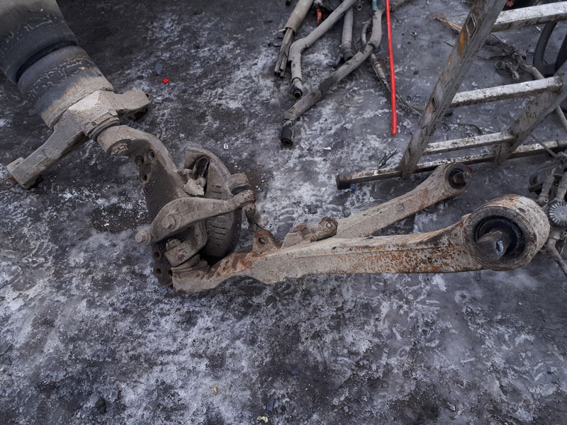 Suspensión Volvo B12-9700: foto 15