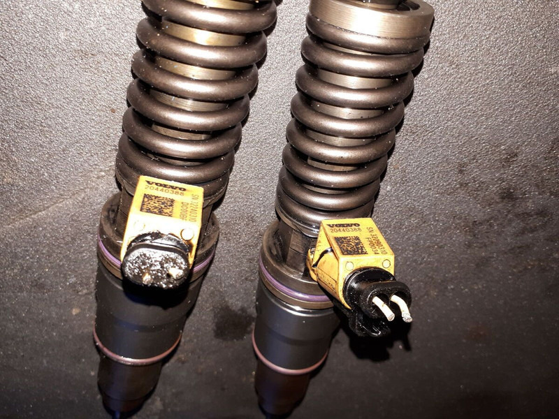 Volvo DCOOBF / Scania / D10a. D7a . D7C - Filtro de combustible: foto 2 Volvo DCOOBF / Scania / D10a. D7a . D7C - Filtro de combustible: foto 2