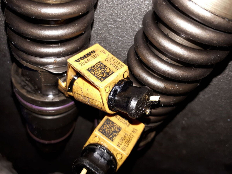 Volvo DCOOBF / Scania / D10a. D7a . D7C - Filtro de combustible: foto 1 Volvo DCOOBF / Scania / D10a. D7a . D7C - Filtro de combustible: foto 1