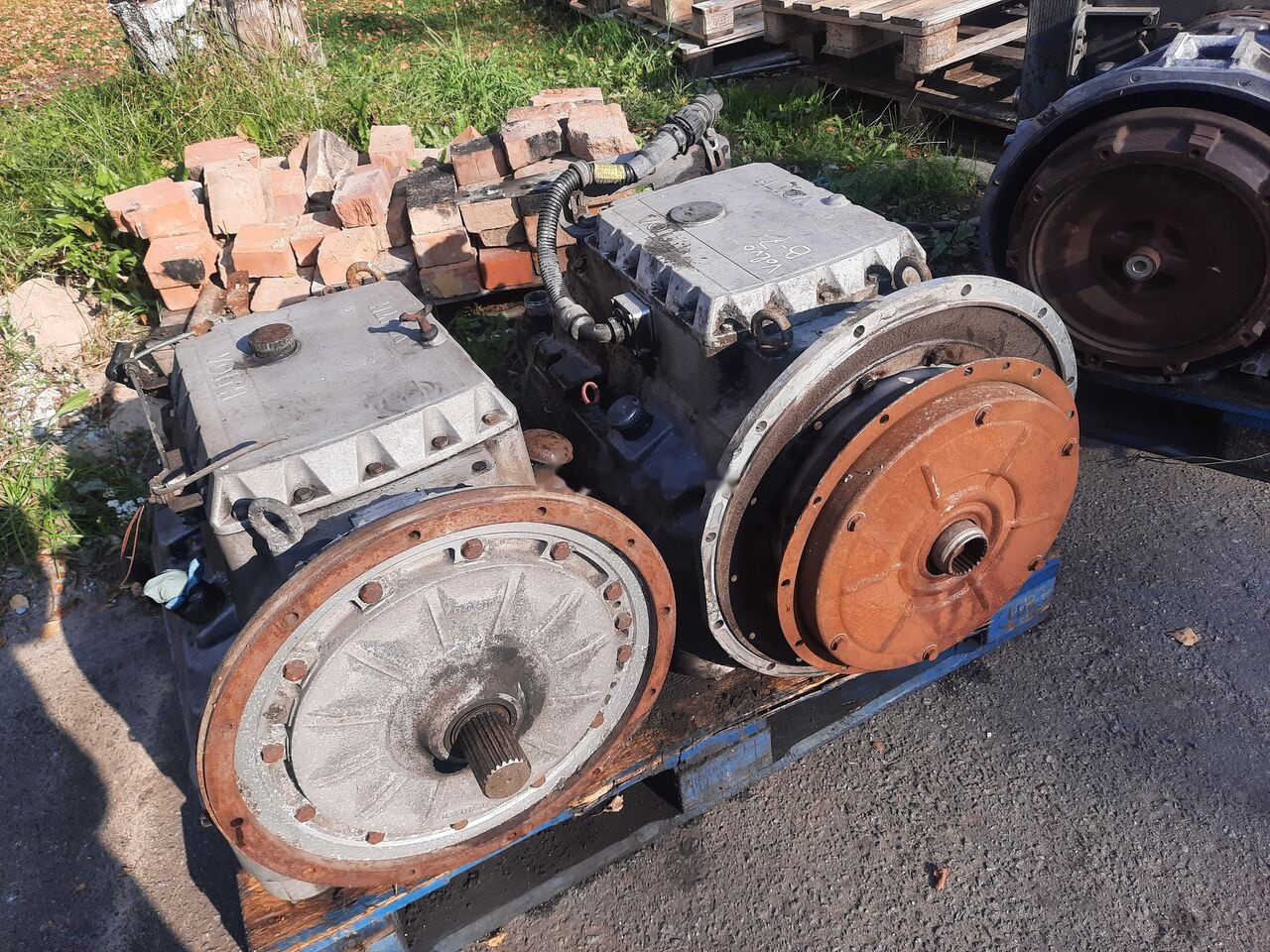 Volvo VOITH 864.5 \ 854.5 \ 854.3E. 864.3E/ 864.3/ 861/ 863 Volvo B12 / B7/ B10 - Caja de cambios para Autobús: foto 1 Volvo VOITH 864.5 \ 854.5 \ 854.3E. 864.3E/ 864.3/ 861/ 863 Volvo B12 / B7/ B10 - Caja de cambios para Autobús: foto 1