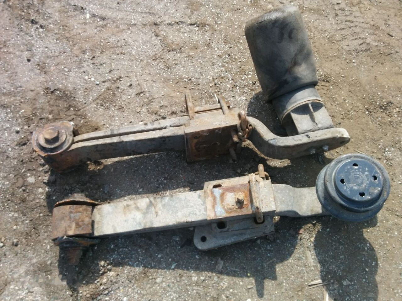 Volvo kronshteyn zadnego mosta mersedes Volvo B10. Neoplan B12M - Suspensión de ballestas para Autobús: foto 3 Volvo kronshteyn zadnego mosta mersedes Volvo B10. Neoplan B12M - Suspensión de ballestas para Autobús: foto 3
