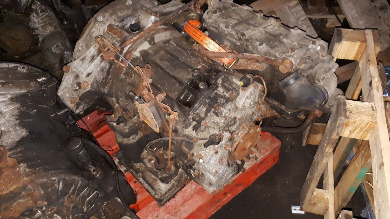 W 3H 110 . W4B 110.3 0 . G4-130. Mercedes-Benz o405 O 350/ MAN - Caja de cambios para Autobús: foto 5 W 3H 110 . W4B 110.3 0 . G4-130. Mercedes-Benz o405 O 350/ MAN - Caja de cambios para Autobús: foto 5