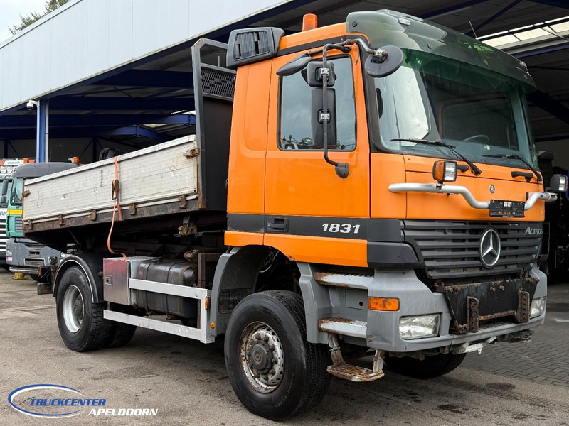 Mercedes-Benz Actros 1831 4x4 Naafreductie, Bladgeveerd, EPS, Originele kilometerstand! - Camión volquete: foto 1 Mercedes-Benz Actros 1831 4x4 Naafreductie, Bladgeveerd, EPS, Originele kilometerstand! - Camión volquete: foto 1