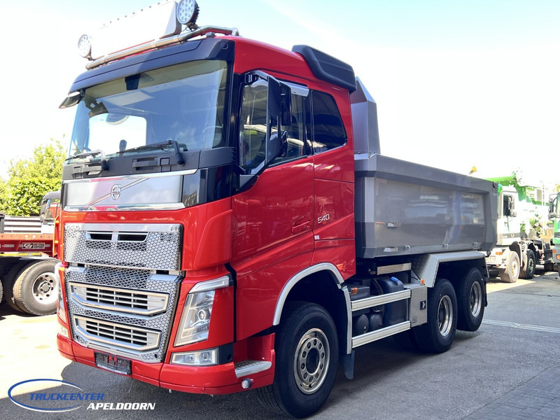 Volvo FH 540 6x4 Tandem lift!, Retarder, Big axles - Camión volquete: foto 3 Volvo FH 540 6x4 Tandem lift!, Retarder, Big axles - Camión volquete: foto 3