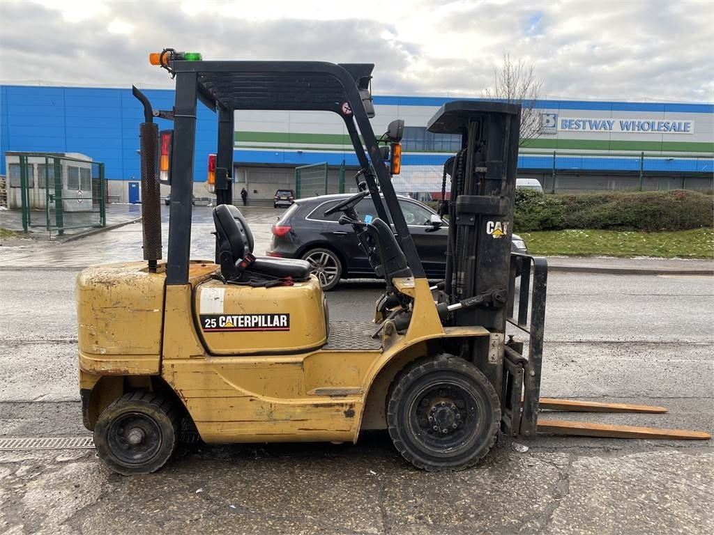CAT DP25K - Carretilla elevadora diésel: foto 2 CAT DP25K - Carretilla elevadora diésel: foto 2