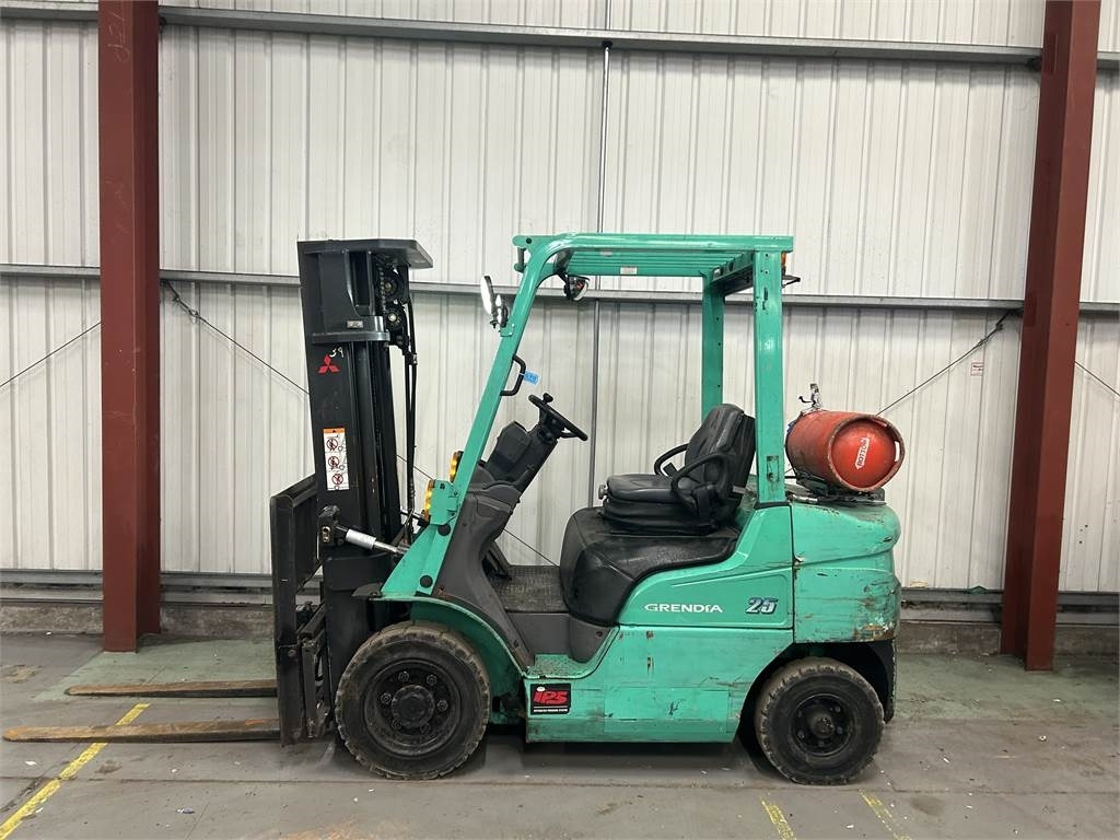 Mitsubishi FG25NT - Carretilla elevadora de gas: foto 1 Mitsubishi FG25NT - Carretilla elevadora de gas: foto 1