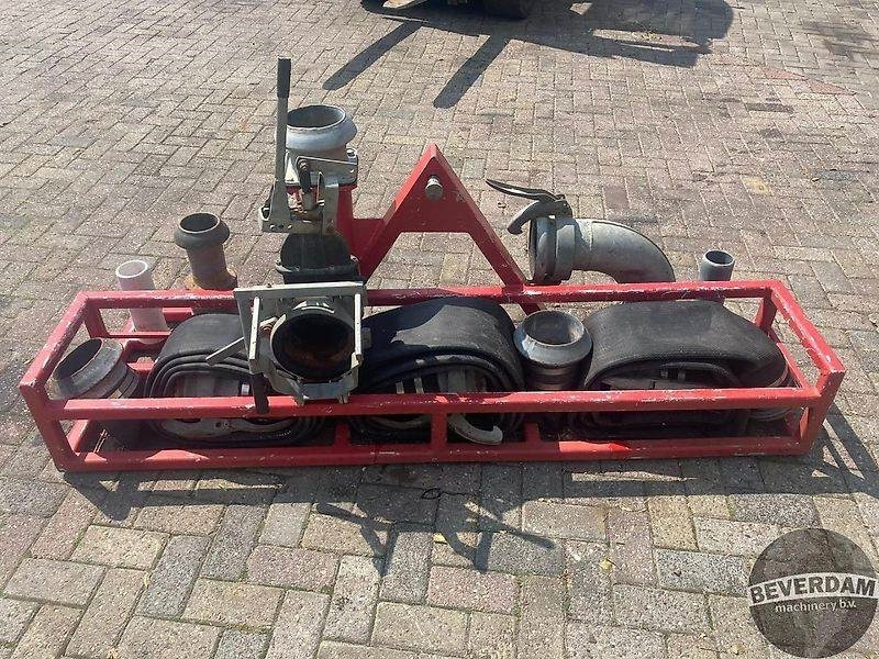 Bok met mestslangen en koppelingen - Esparcidor de estiércol: foto 3 Bok met mestslangen en koppelingen - Esparcidor de estiércol: foto 3
